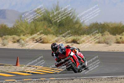 media/Oct-08-2022-SoCal Trackdays (Sat) [[1fc3beec89]]/Turn 10 (945am)/